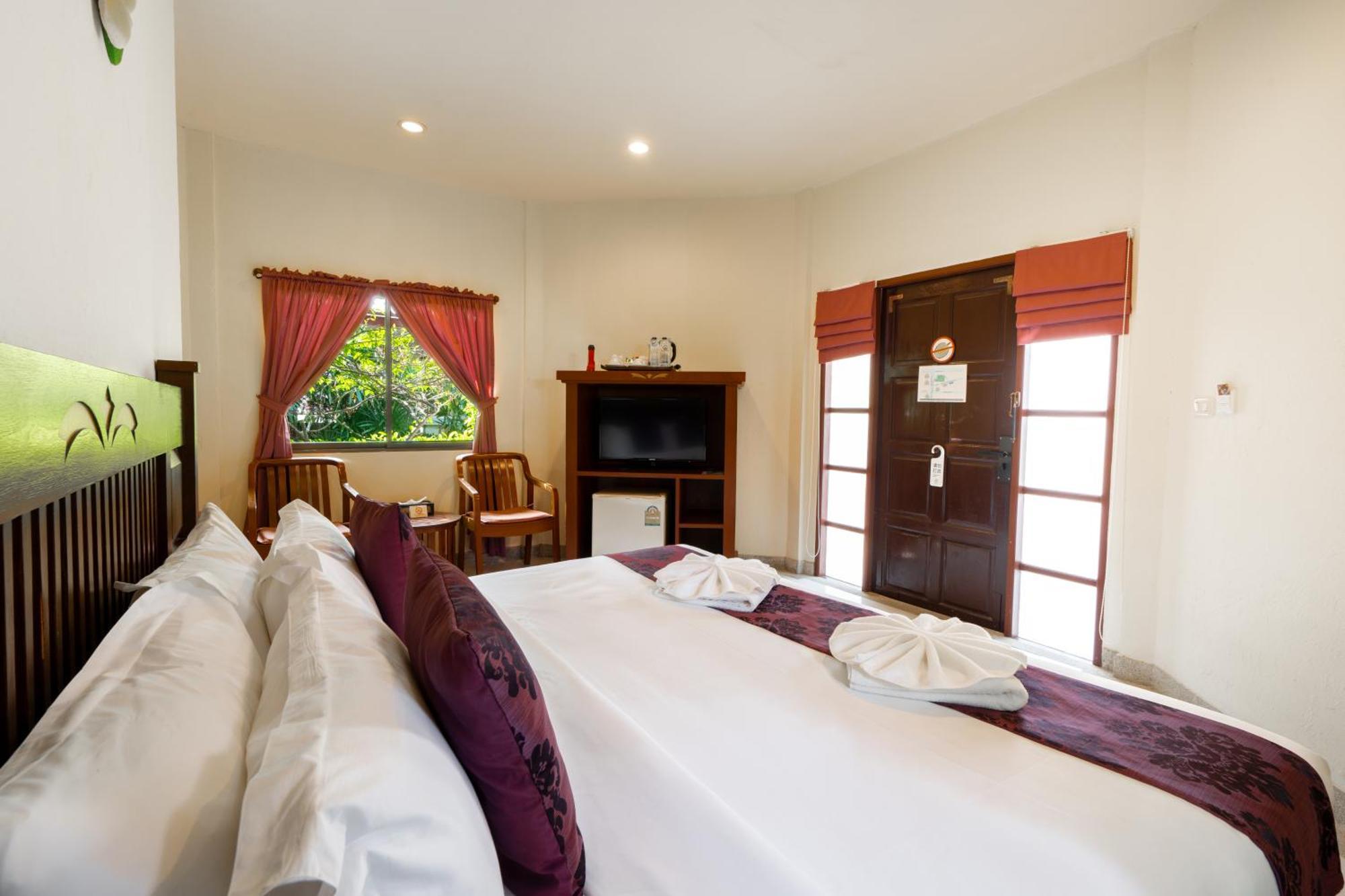 Phuket Leelavadee Hua Ting Resort Patong Ngoại thất bức ảnh