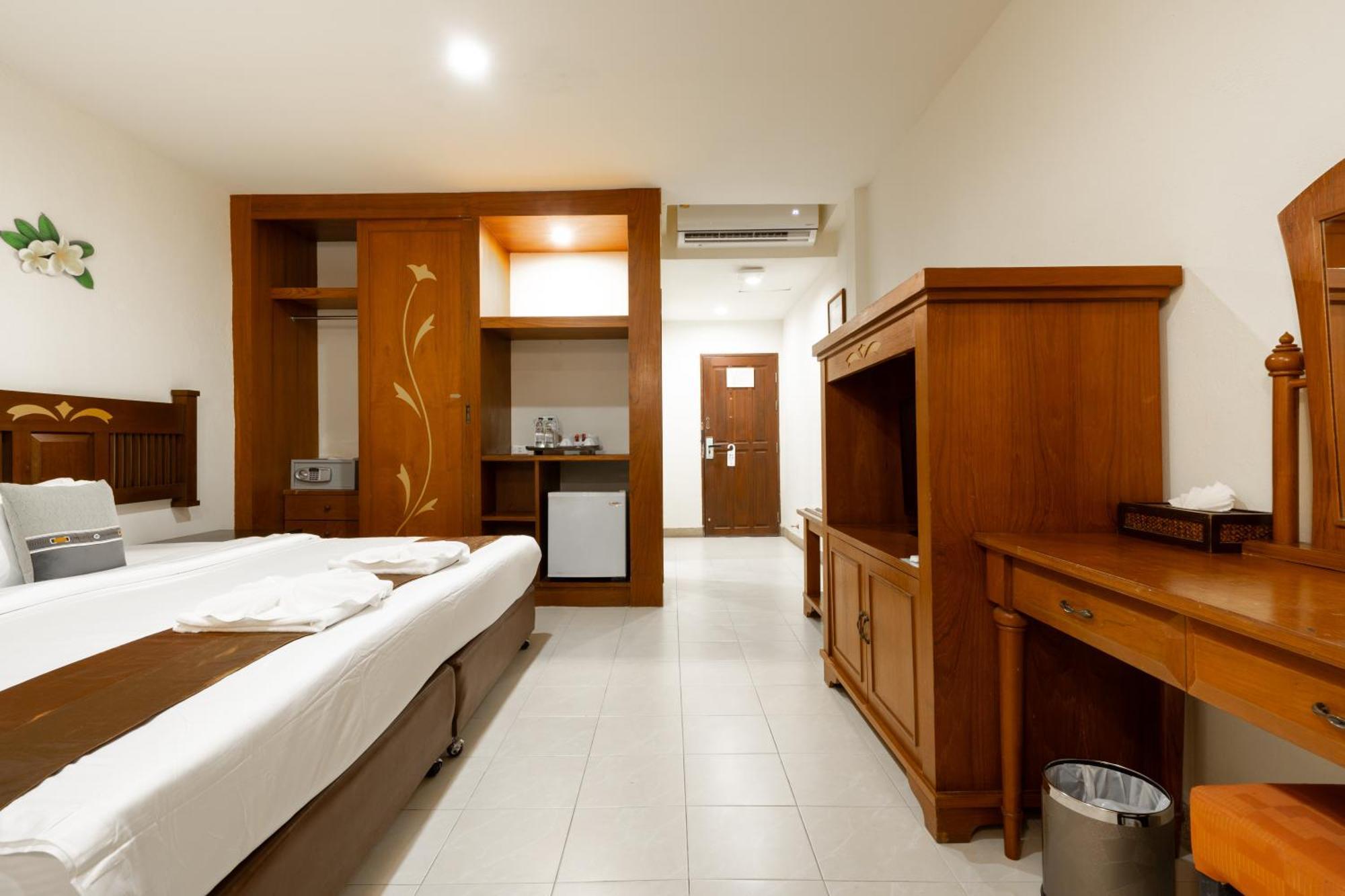 Phuket Leelavadee Hua Ting Resort Patong Ngoại thất bức ảnh